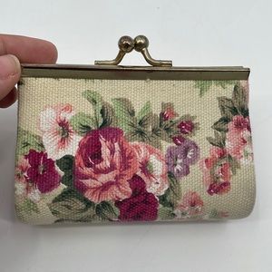 Vintage Floral Kisslock Case